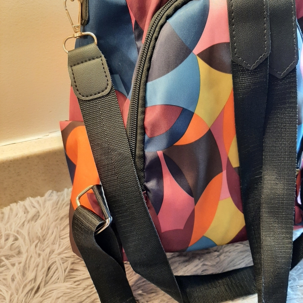 Poaba Abstract Multicolored Lightweight Backpack - Picture 8 of 10